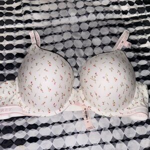 Victoria's Secret White Floral Bra